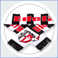 klassischer Fanschal gestrickt